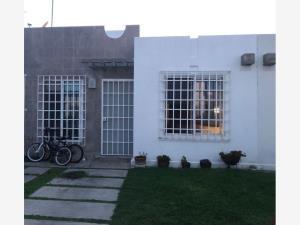 Casa en venta en Paseos del Bosque, Corregidora, Querétaro Casa en venta en Paseos del Bosque, Corregidora, Querétaro