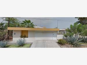 Casa en venta en Josefa Ortiz de Dominguez, Apatzingán, Michoacán de Ocampo