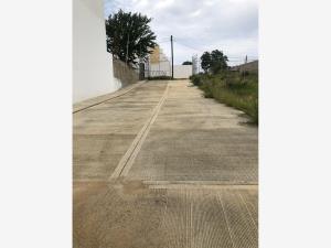 Terreno residencial en venta en Santa Cruz Xoxocotlán, Oaxaca, cerca de servicios clave