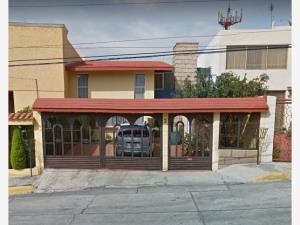 Casa en venta en Ciudad Satelite, Naucalpan de Juárez, México
