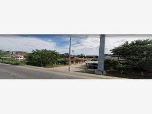 Casa en venta en Petatlan Centro, Petatlán, Guerrero