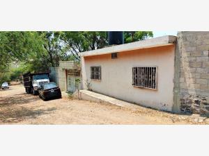 Casa en venta en Santa Rosa Treinta, Tlaltizapán de Zapata, Morelos