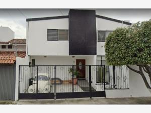 Casa en venta en Juan Manuel Vallarta, Zapopan, Jalisco