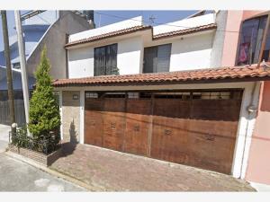 Casa en venta en Constitucion de 1917, Iztapalapa, Ciudad de México