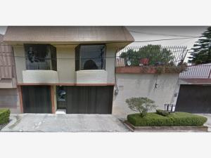 Casa en venta en Jardines de San Mateo, Naucalpan de Juárez, México