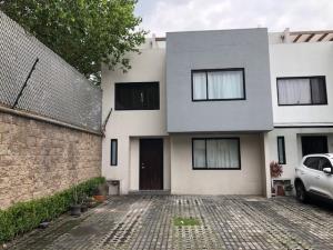 Casa en renta en La Magdalena, San Mateo Atenco, México