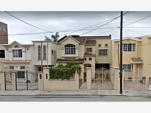 Casa en venta en Playas de Tijuana Sección Triangulo de Oro, Tijuana, Baja California