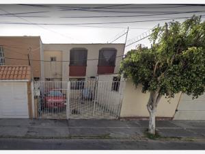 Casa en venta en Boulevares, Naucalpan de Juárez, México