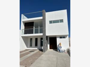 Casa en venta en Cañadas del Arroyo, Corregidora, Querétaro