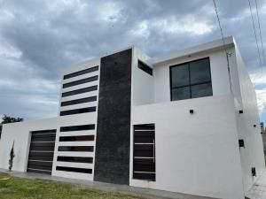 Casa en venta en San Lorenzo Cacaotepec, San Lorenzo Cacaotepec, Oaxaca