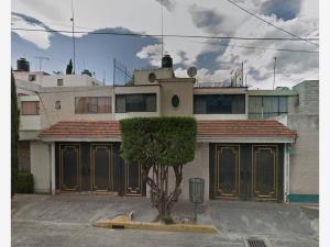 Casa en venta en Colon Echegaray, Naucalpan de Juárez, México