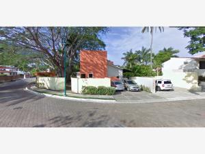 Casa en remate en Club de Golf Palma Real, Zihuatanejo de Azueta, Guerrero