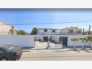 Casa en venta en Otay Insurgentes, Tijuana, Baja California