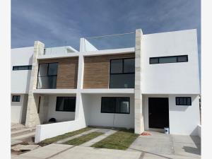 Casa en venta en Cañadas del Arroyo, Corregidora, Querétaro Casa en venta en Cañadas del Arroyo, Corregidora, Querétaro