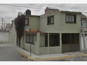 Casa en venta en Villas Santín, Toluca, México