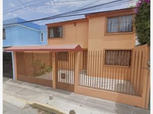 Casa en venta en Bosques de Ecatepec, Ecatepec de Morelos, México Casa en venta en Bosques de Ecatepec, Ecatepec de Morelos, México
