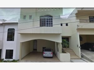 Casa en venta en Pedregal de la Silla, Monterrey, Nuevo León Casa en venta en Pedregal de la Silla, Monterrey, Nuevo León