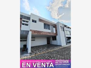 Casa en venta en San Bernardino Tlaxcalancingo, San Andrés Cholula, Puebla Casa en venta en San Bernardino Tlaxcalancingo, San Andrés Cholula, Puebla