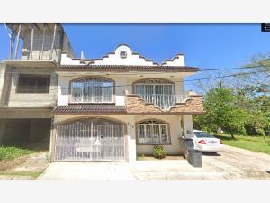 Casa en venta en Blancas Mariposas, Centro, Tabasco