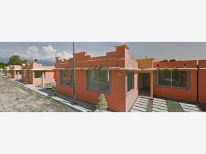 Casa en venta en La Arbolada, Huixtla, Chiapas
