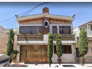 Casa en venta en Martires de Rio Blanco, Gustavo A. Madero, Ciudad de México Casa en venta en Martires de Rio Blanco, Gustavo A. Madero, Ciudad de México