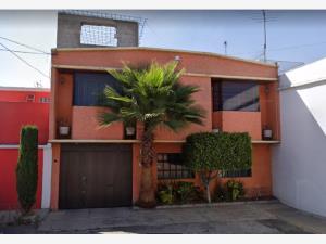 Casa en venta en San Juan de Aragón I Sección, Gustavo A. Madero, Ciudad de México Casa en venta en San Juan de Aragón I Sección, Gustavo A. Madero, Ciudad de México