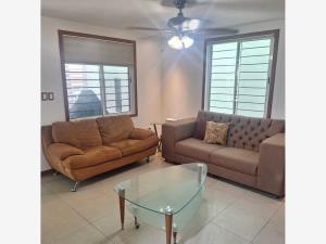 Casa en Renta Equipada en esquina , en el Fracc. Privado Misión Anáhuac, Escobedo Casa en Renta Equipada en esquina , en el Fracc. Privado Misión Anáhuac, Escobedo