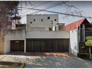 Casa en venta en Lomas de Tecamachalco, Naucalpan de Juárez, México
