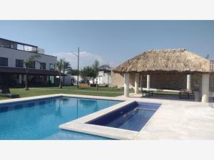 Casa en venta en Atlacholoaya, Xochitepec, Morelos