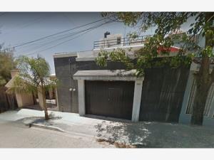 Casa en venta en Hogares de Nuevo Mexico, Zapopan, Jalisco