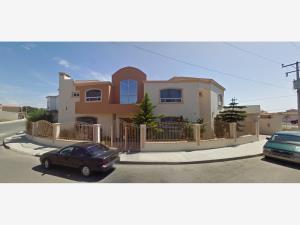 Casa en venta en Loma Dorada, Ensenada, Baja California