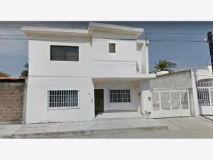 Casa en venta en Nuevo Salagua, Manzanillo, Colima