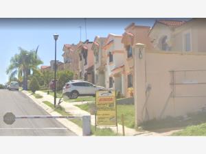 Casa en venta en Paseos de Santiago, Tonalá, Jalisco