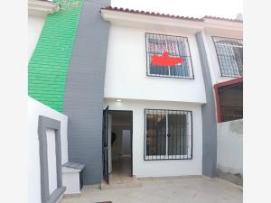 Casa en venta en Real de Valdepeñas, Zapopan, Jalisco