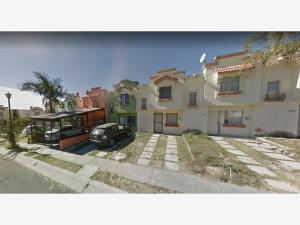 Casa en venta en Paseos de Santiago, Tonalá, Jalisco