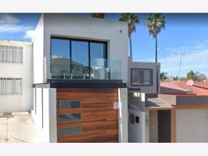 Casa en venta en Colinas de Agua Caliente, Tijuana, Baja California