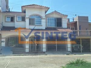 Casa en venta en Petrolera, Poza Rica de Hidalgo, Veracruz de Ignacio de la Llave Casa en venta en Petrolera, Poza Rica de Hidalgo, Veracruz de Ignacio de la Llave