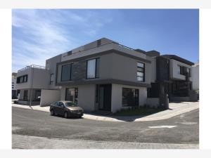 Casa en renta en El Marqués Queretano, Querétaro, Querétaro