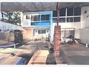 Casa en venta en Las Fincas, Jiutepec, Morelos