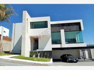 Casa en venta en Vista Real y Country Club, Corregidora, Querétaro