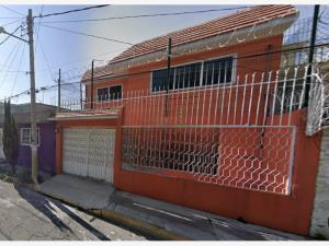 Casa en venta en Jardines de Morelos Sección Bosques, Ecatepec de Morelos, México
