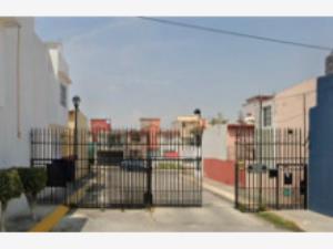 Casa en venta en Las Fuentes, Tultitlán, México
