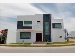 Casa en venta en El Rosario, El Marqués, Querétaro