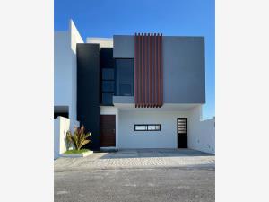 Casa en venta en Lomas de la Rioja, Alvarado, Veracruz de Ignacio de la Llave