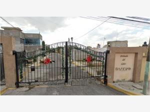 Casa en remate en Colinas de Plata, Mineral de la Reforma, Hidalgo