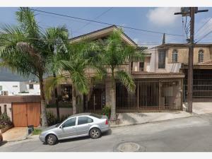 Casa en venta en Colinas de San Jerónimo, Monterrey, Nuevo León
