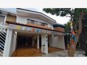 Casa en venta en Colomos Providencia, Guadalajara, Jalisco