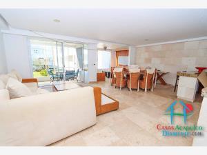 Depa en renta mensual y vacacional con 3 recámaras y terraza con jacuzzi