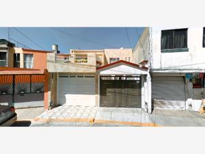 Casa en venta en San Francisco Coaxusco, Metepec, México