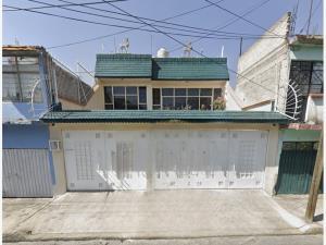 Casa en venta en Metropolitana Tercera Sección, Nezahualcóyotl, México